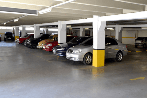 estacionamento coberto